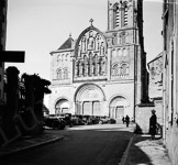 La clbre faade de la basilique Sainte-Marie-Madeleine de Vzelay.  - Vzelay (89)  - 1930